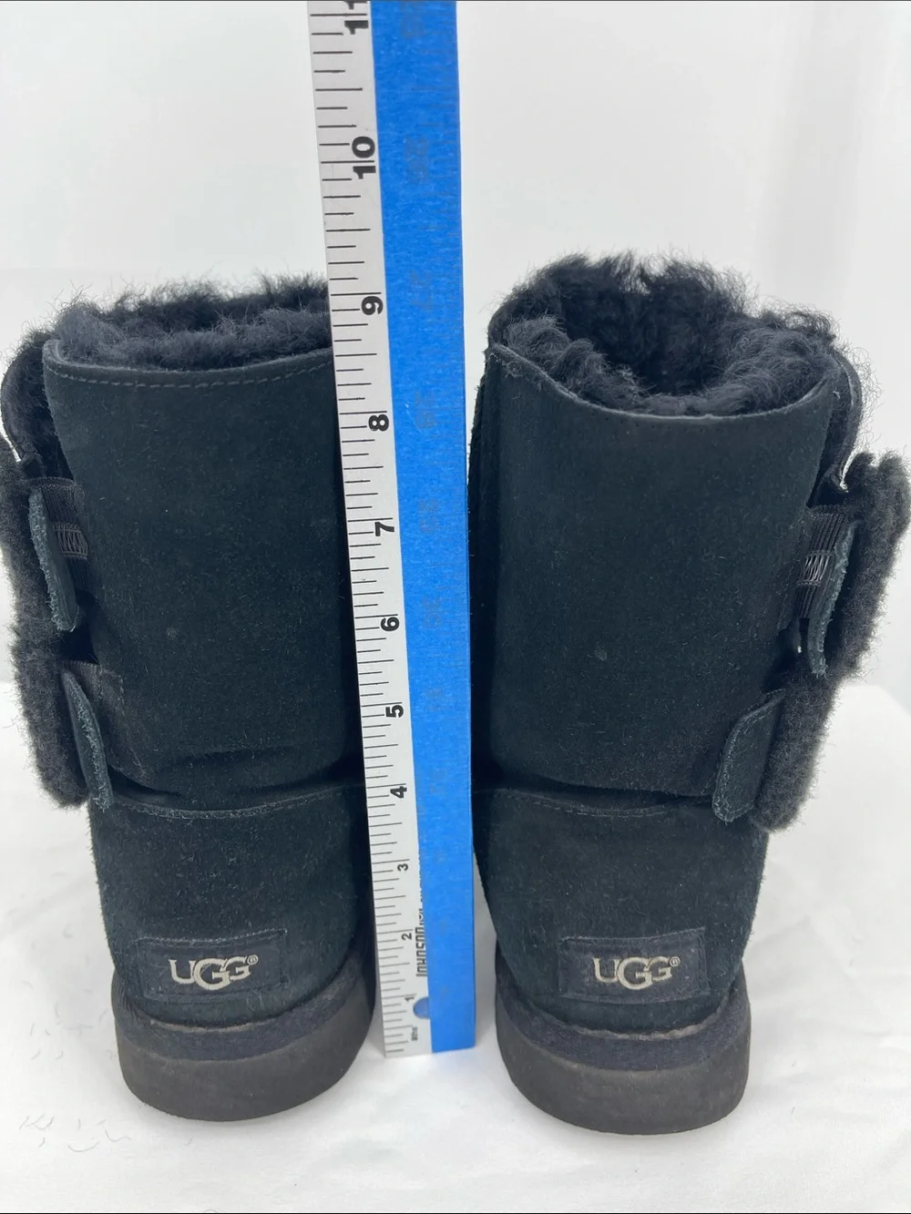 UGG BAILEY FLUFF BUCKLE  Women's Black Short Shearling Boot SIZE 7